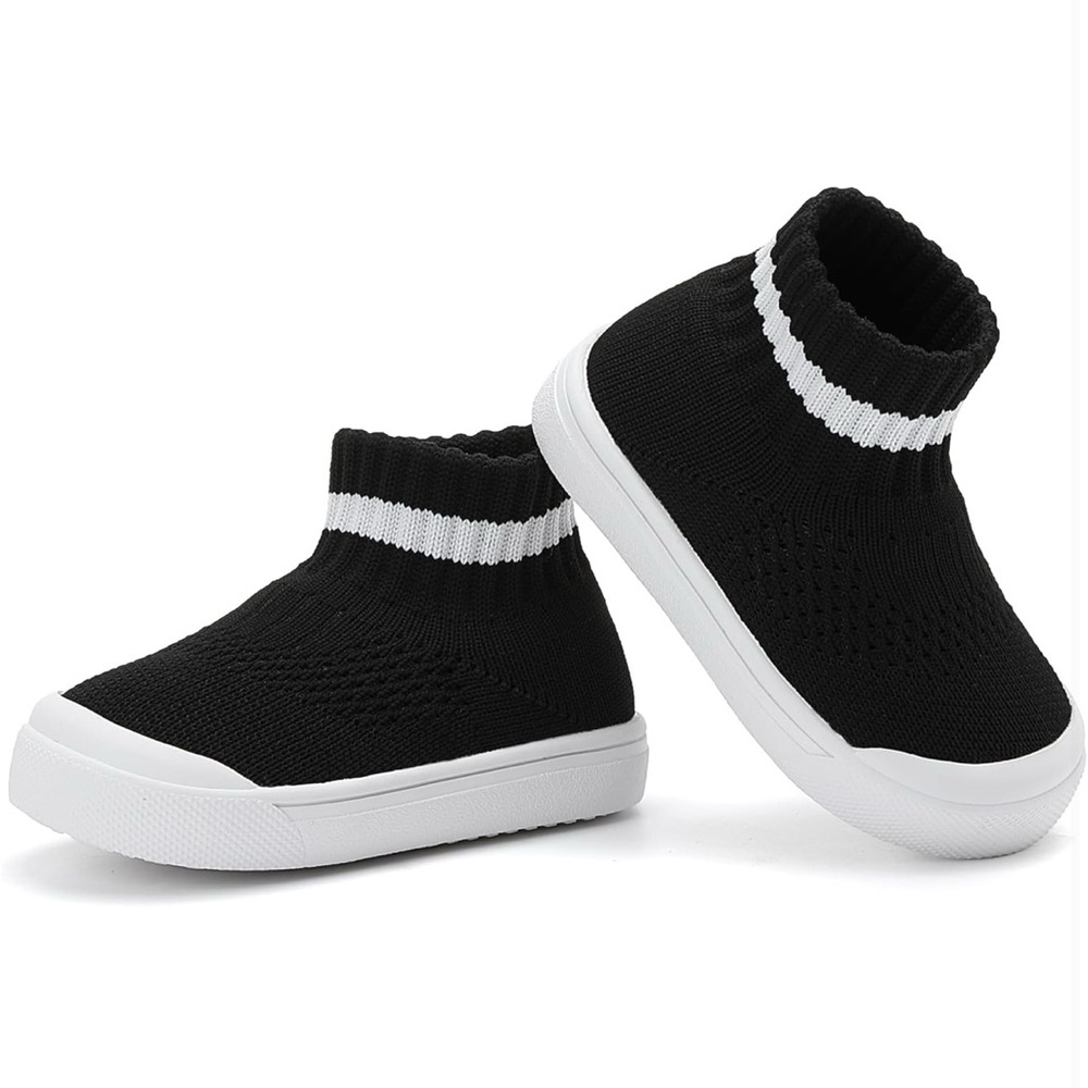 Tiny Exploring’s Sock shoes size 5 Toddler